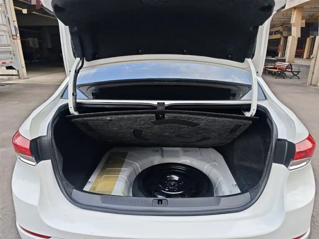 Buick Excelle 2019 18T Auto Connected Elite China VI фото 19