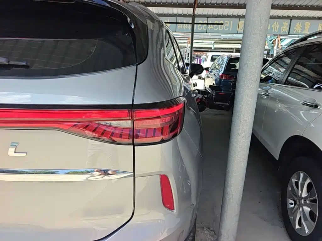 Фото 8 - Haval H6