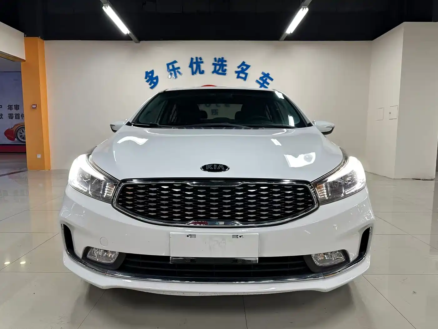 Kia K3 2017 1.6L Automatic 15th Anniversary Special GLS фото 2