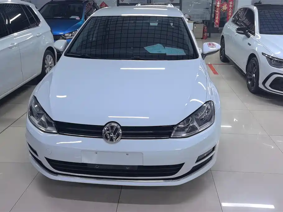 Volkswagen Golf 2016 1.6L Manual Fashion фото 2
