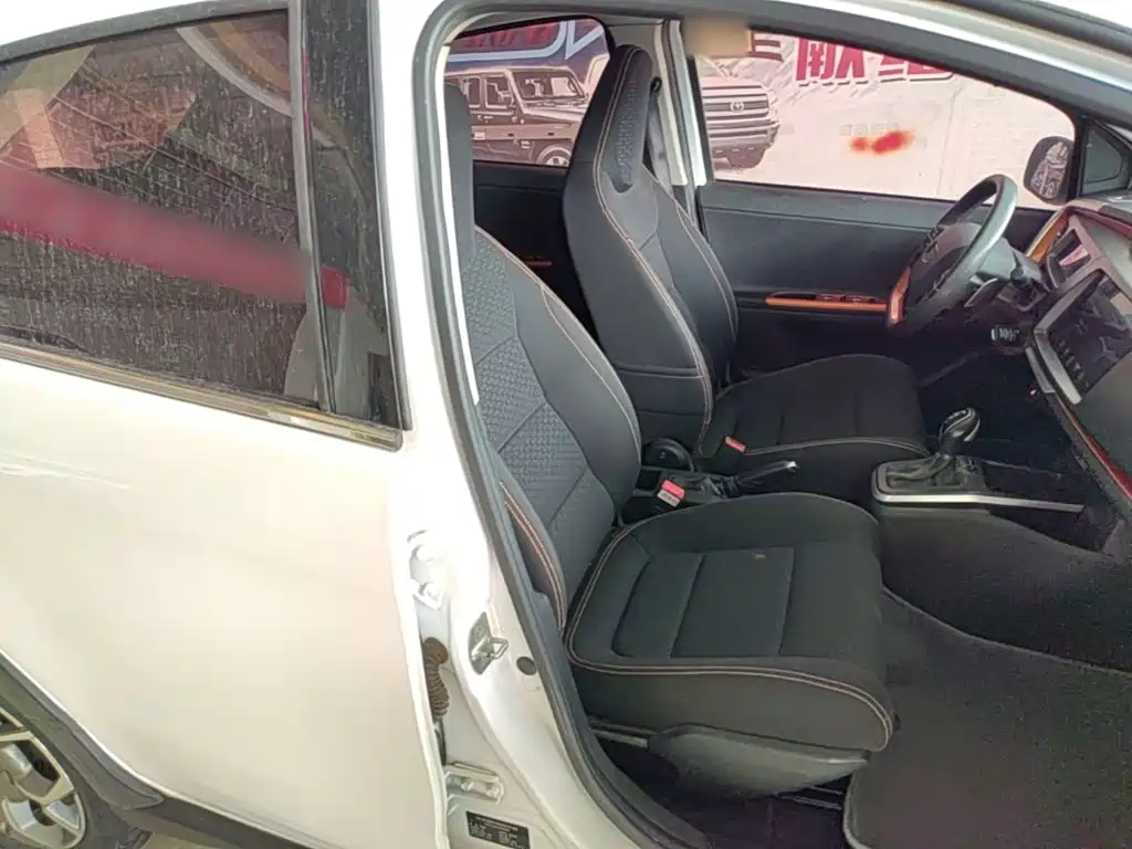 Geely Yuanjing X1 2018 2017 1.3L Auto Fun Edition