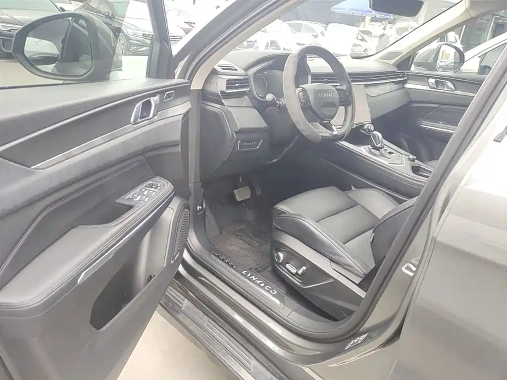 Lynk & Co 01 2021 2.0TD 2WD Pro фото 16