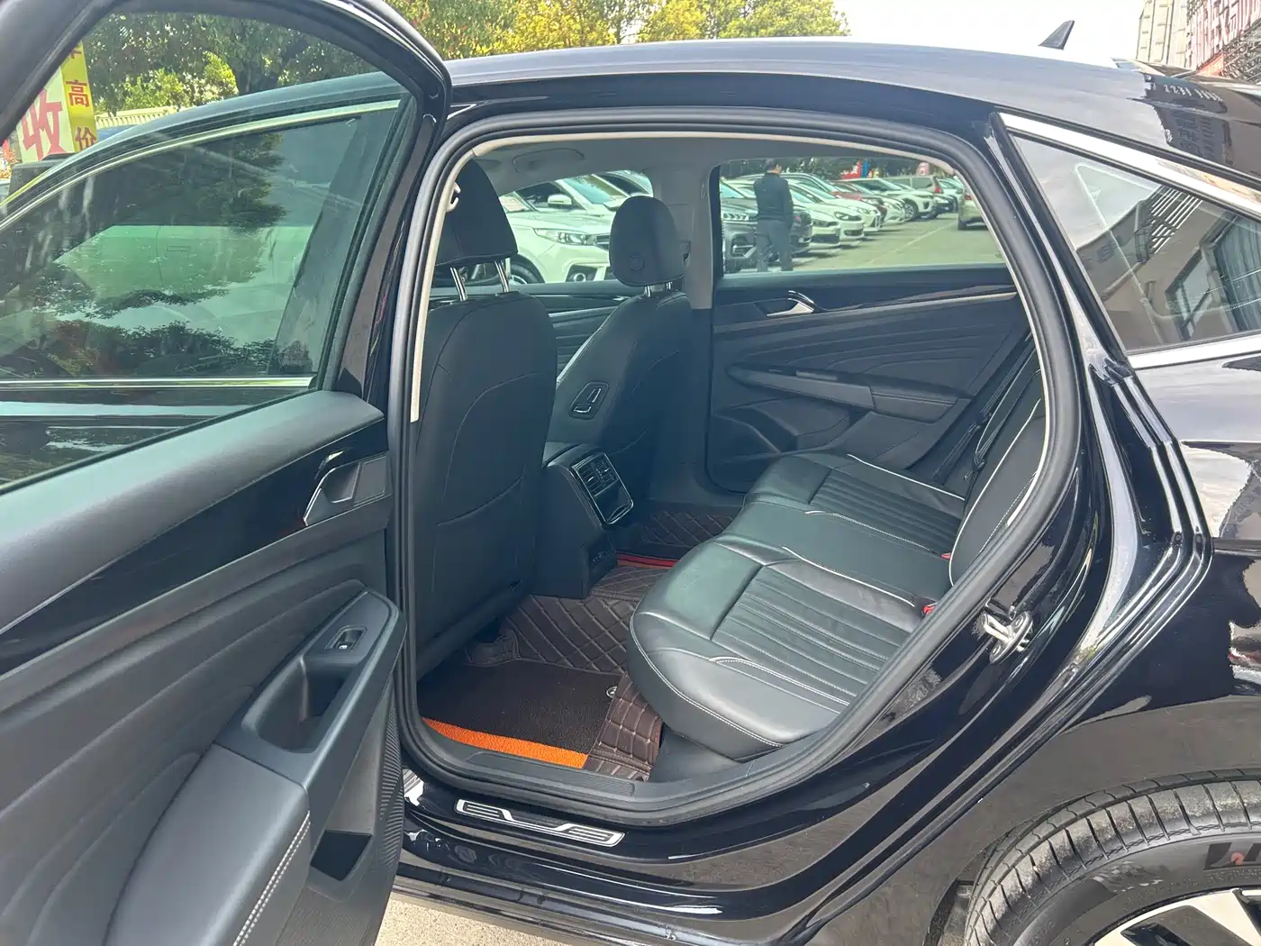 Volkswagen Passat 2022 330TSI Starlight Elite Edition фото 6