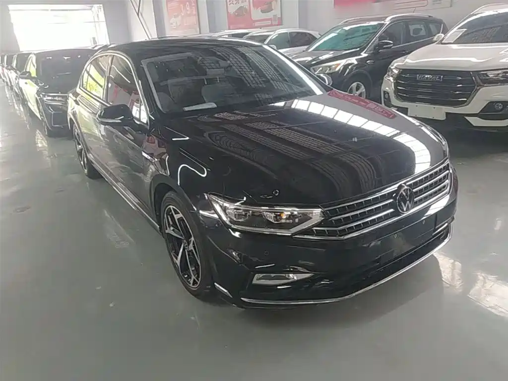 Volkswagen Magotan 2024 2 Million Units Public Sharing Edition 330TSI DSG Luxury фото 4