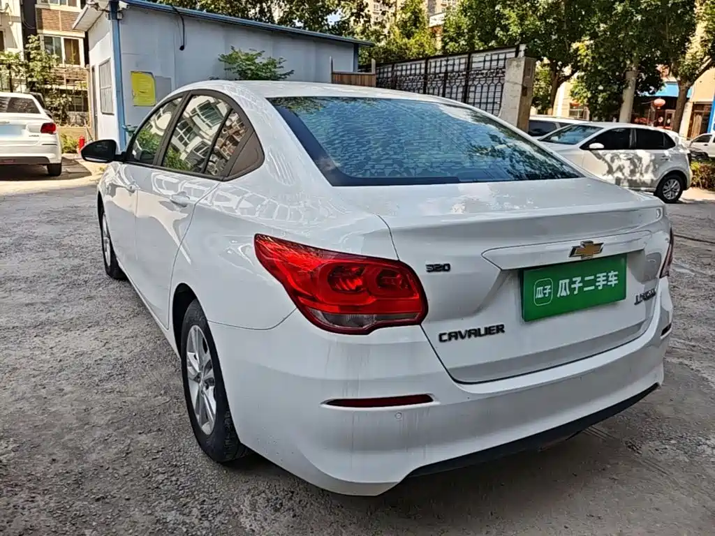 Photo 5 - Chevrolet Cavalier