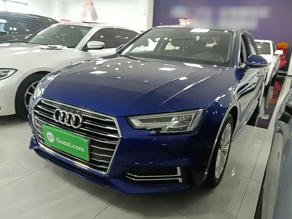 Фото 2 - Audi A4L
