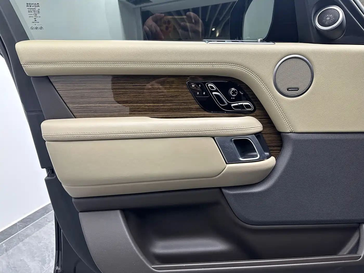 Land Rover Range Rover 2018 3.0 SC V6 Vogue Heritage Extended Edition фото 14