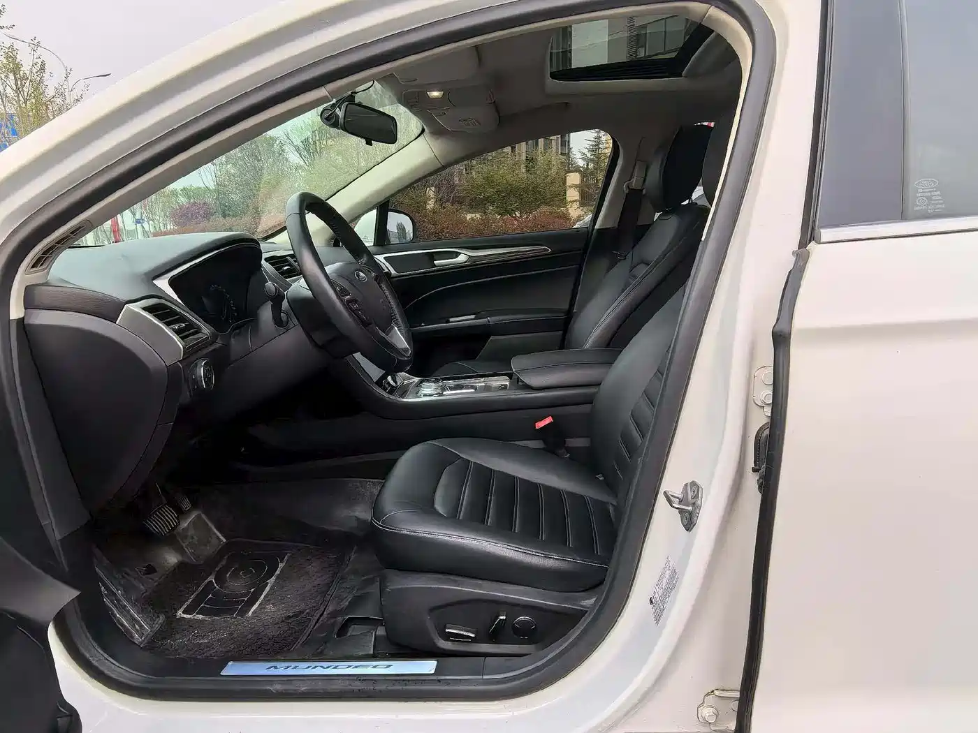 FORD MONDEO