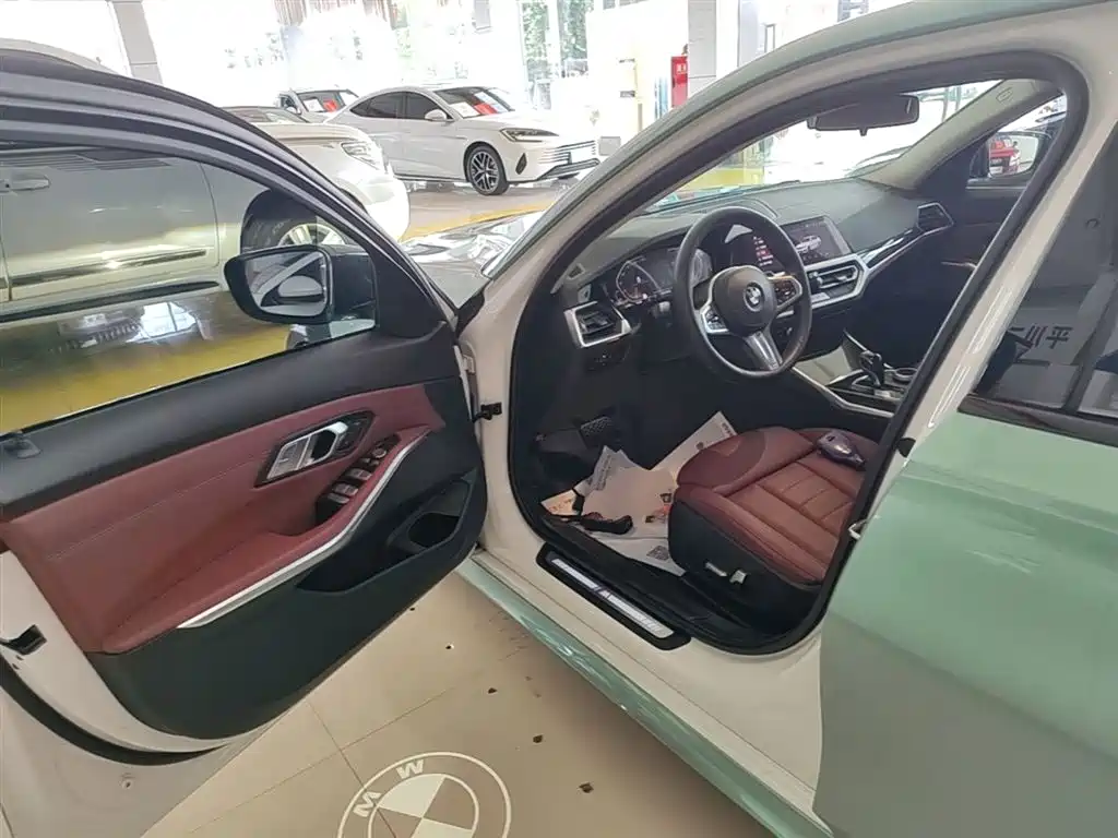 BMW 3-SERIES
