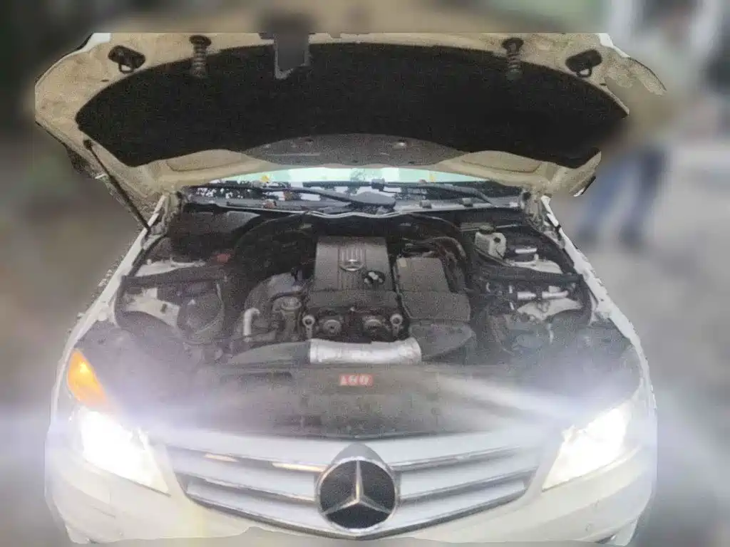Photo 3 - Mercedes-Benz C-Class
