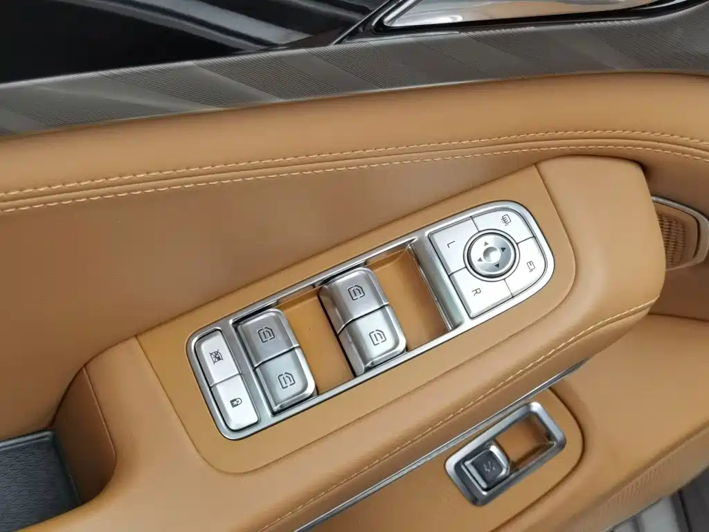 Hongqi H9, миниатюра 8