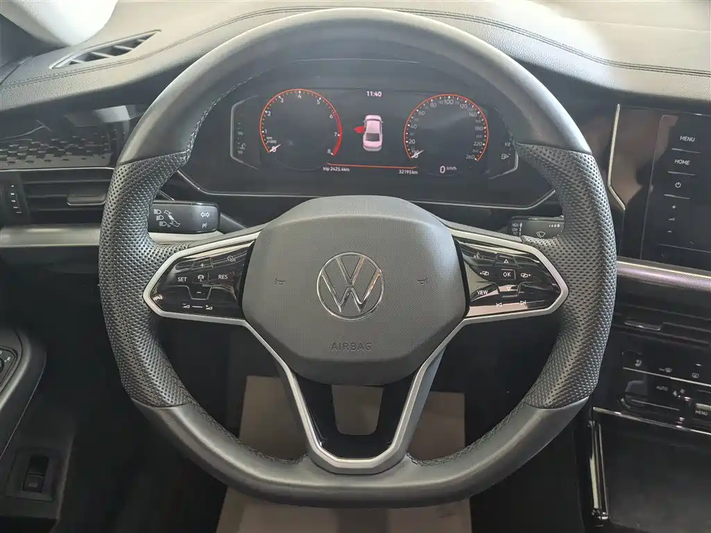 Volkswagen Passat 2024 380TSI Elite Edition фото 11