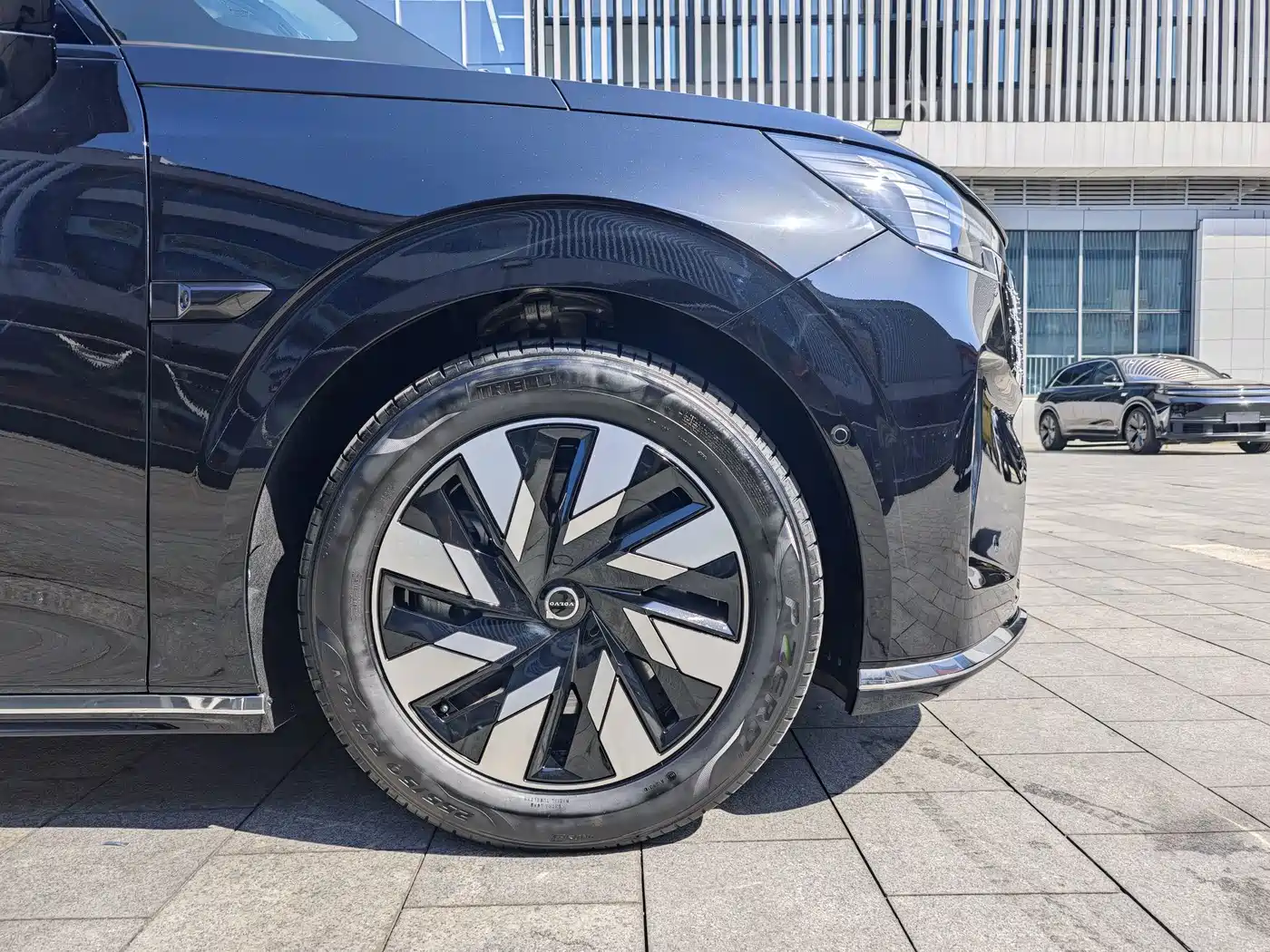 Volvo EM90 2024 2025 Ultra Six-Seater