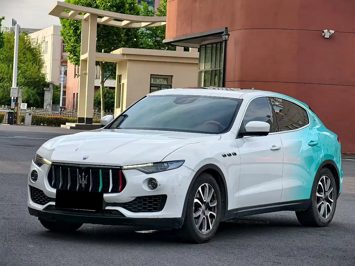 Maserati Levante 2016 3.0T Standard фото 2