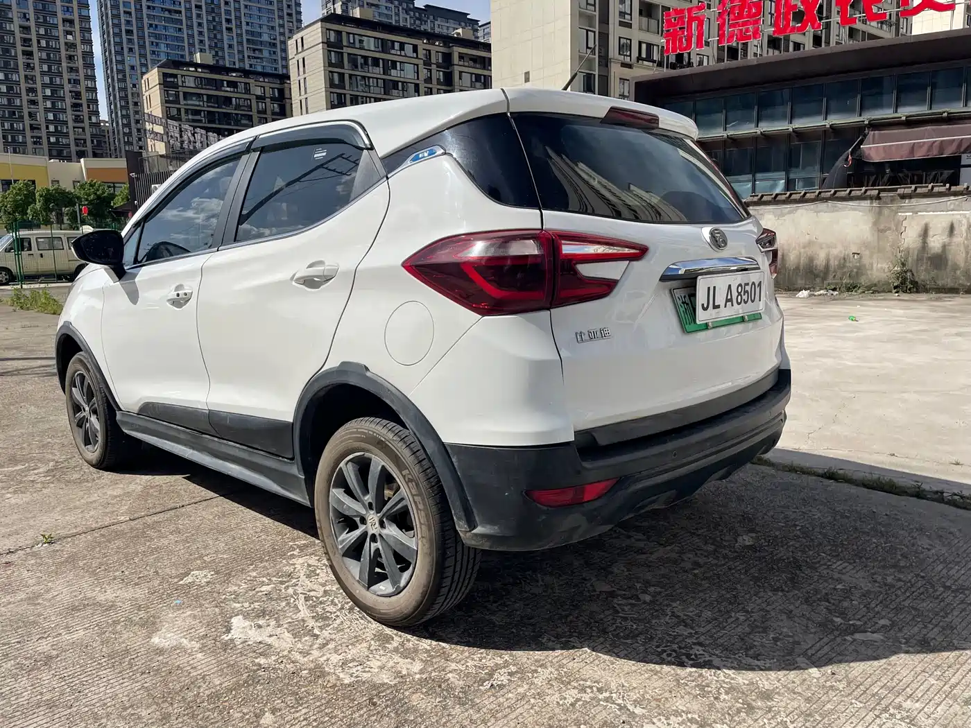 BYD Yuan New Energy 2018 EV360 Smart Connected Premium Type фото 7