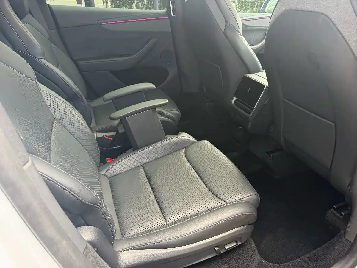 Tesla Model Y L 2025 2025 Facelift Long Range AWD