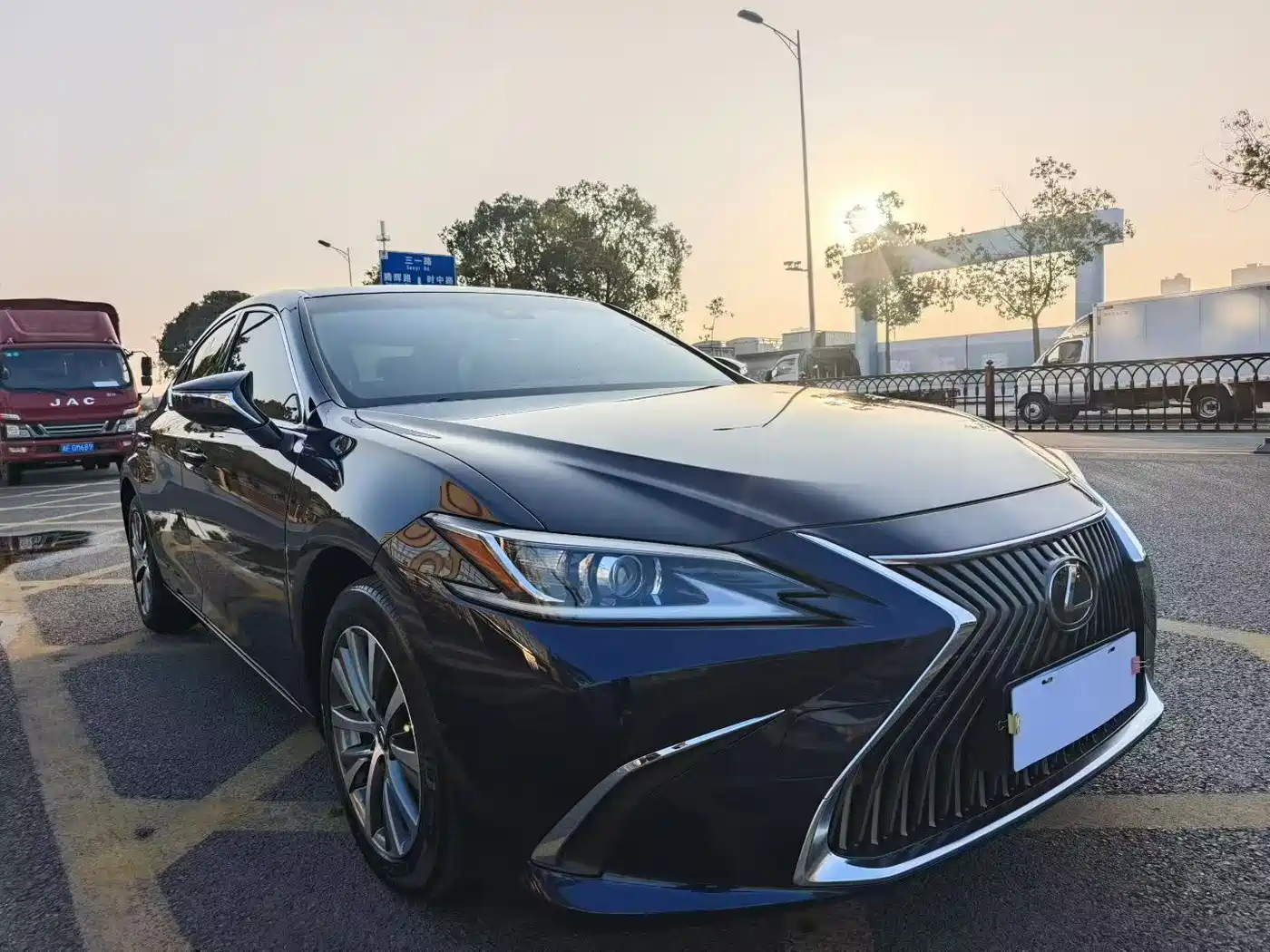 Lexus ES 2021 200 Excellence Edition фото 3