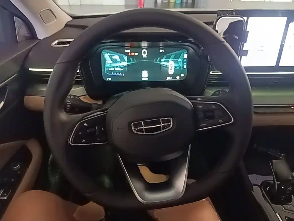 Geely Emgrand L HiP 2023 2024 Champion Edition 1.5TD-DHT Pro 100KM Excellence