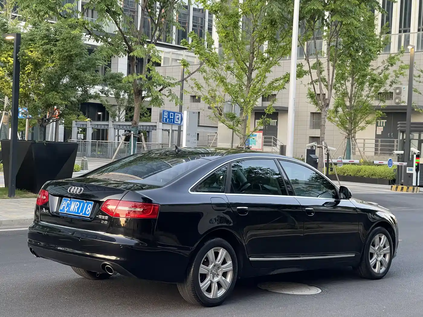 Audi A6L 2010 2.8 FSI Luxury фото 4