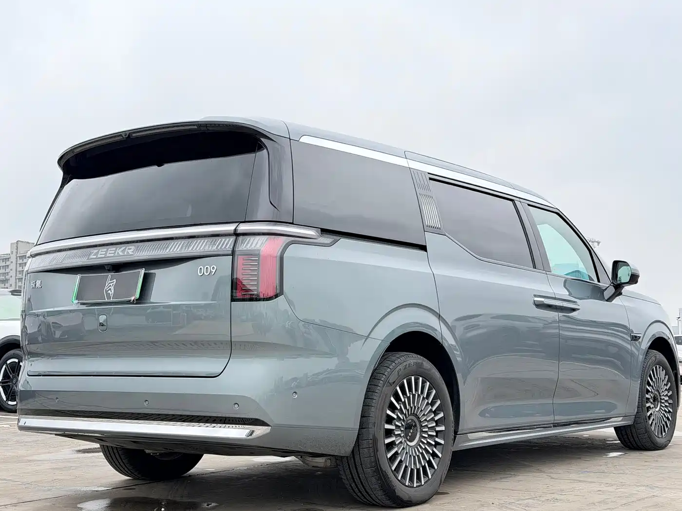 ZEEKR EXTREME KRYPTON 009