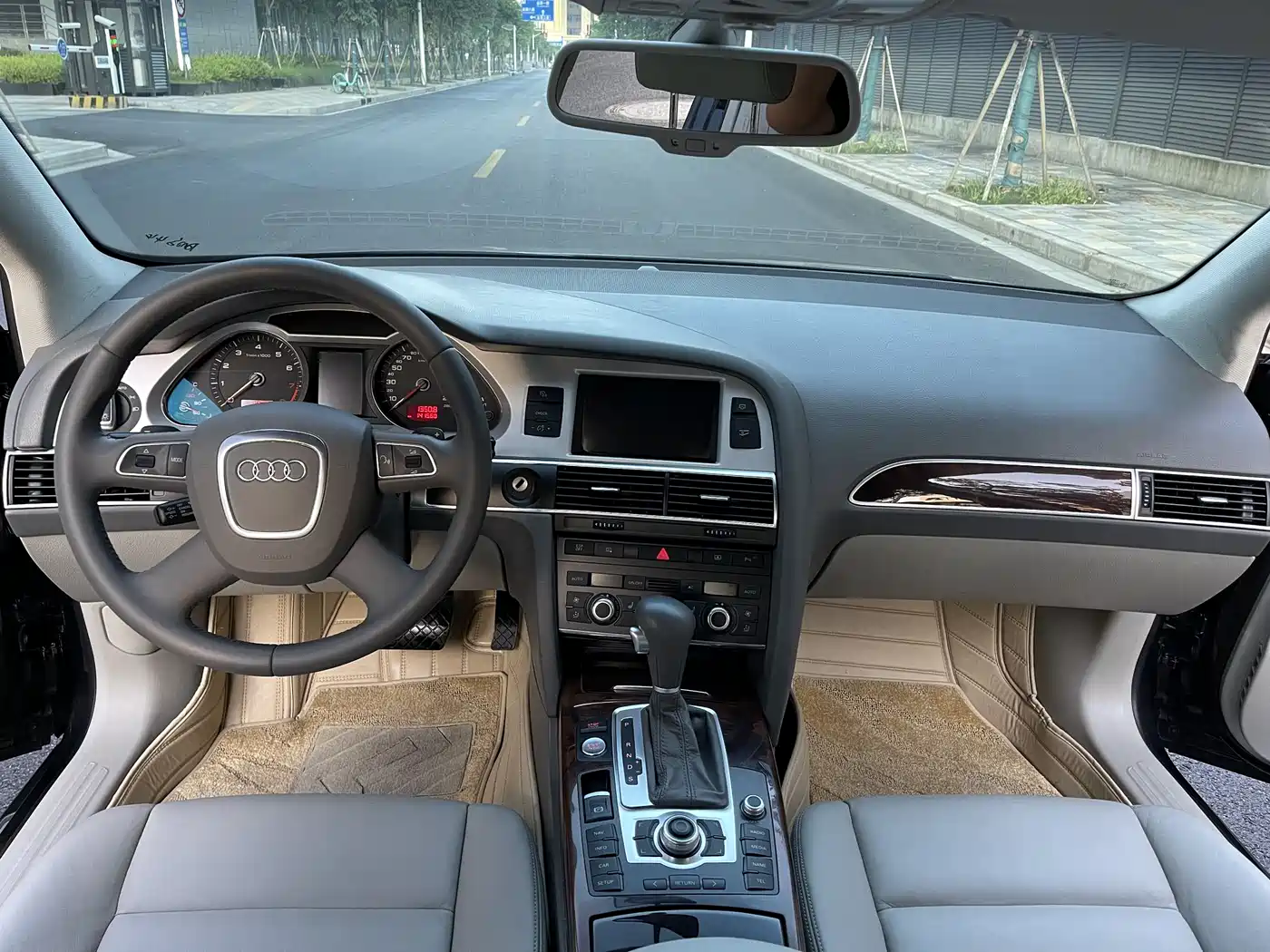 Audi A6L 2010 2.8 FSI Luxury фото 8