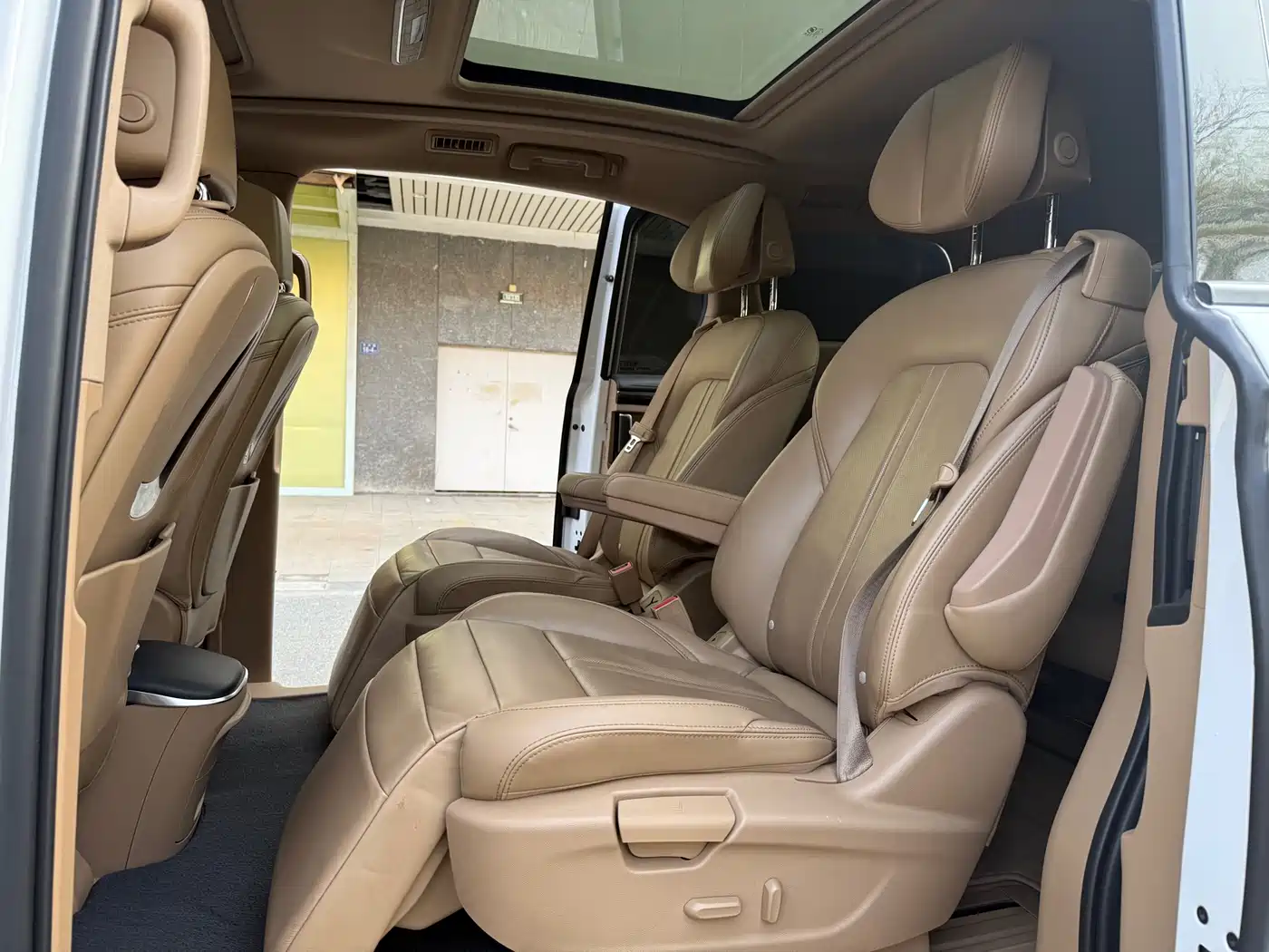 Buick GL8 2017 ES 28T Luxury China V фото 10