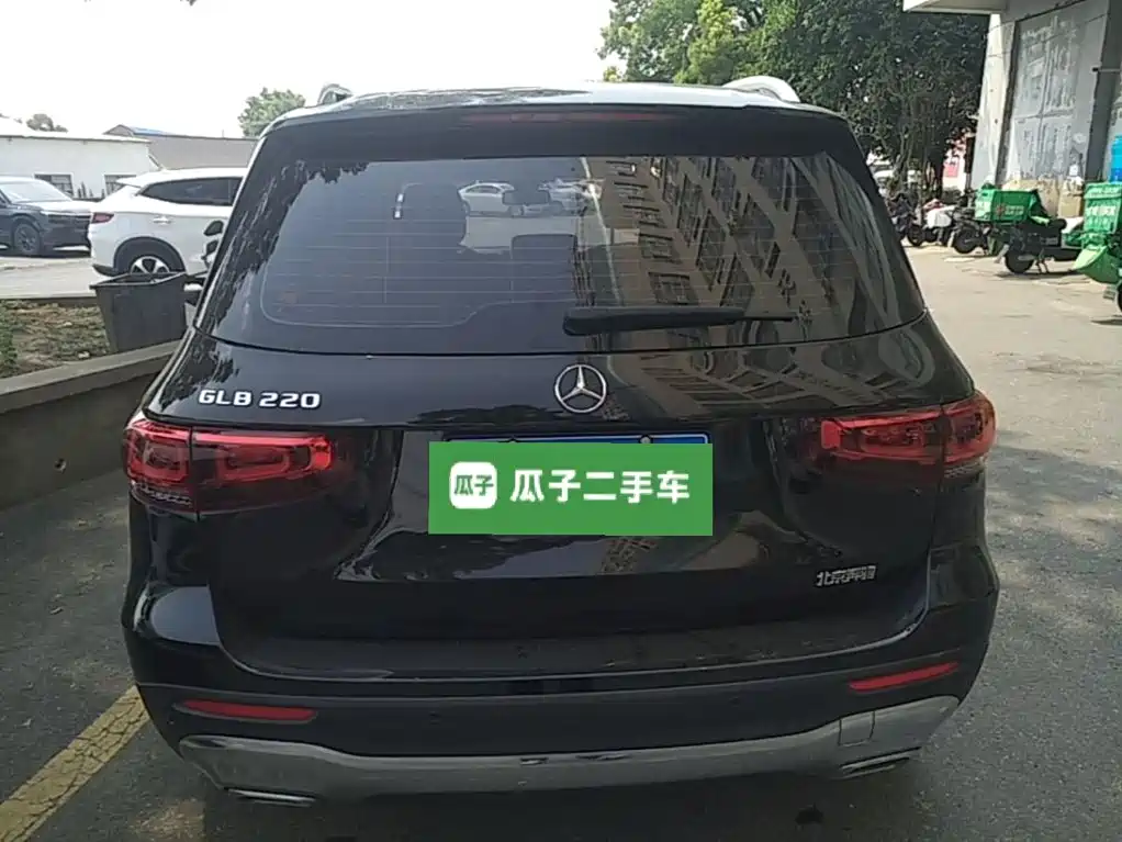Фото 6 - Mercedes-Benz GLB
