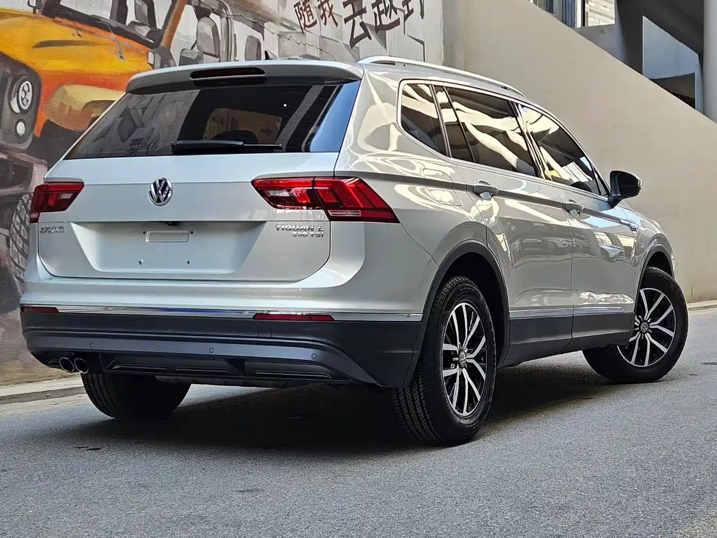 Volkswagen Tiguan L 2017 330TSI Automatic 2WD Luxury Edition фото 3