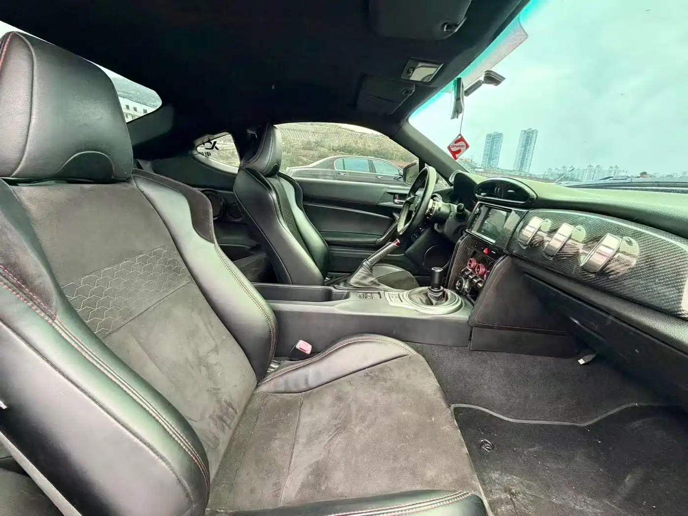 Toyota 86 2013 2.0L Automatic Luxury фото 4
