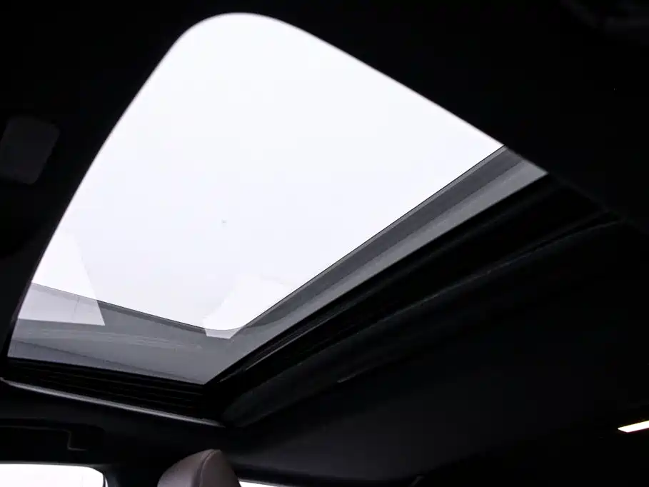 Lexus ES 2026 2025 200 Ultimate Edition