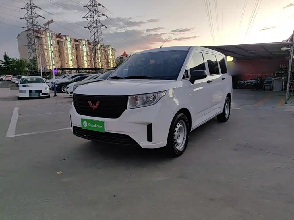 Wuling Motors Wuling Hongguang PLUS 2023 2019 1.5T Manual Standard 5-Seater