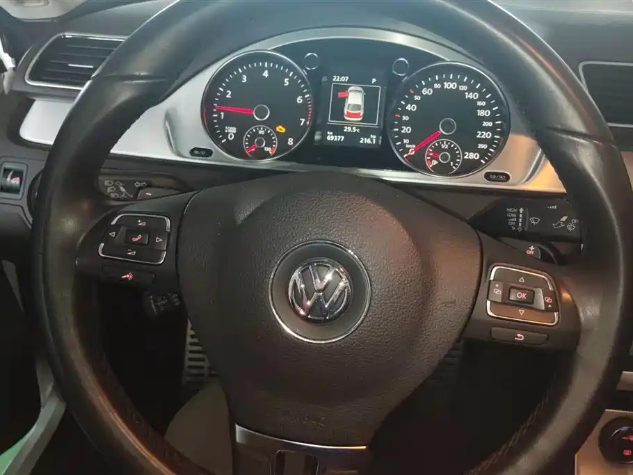 Volkswagen FAW-Volkswagen CC 2018 1.8TSI Luxury фото 15