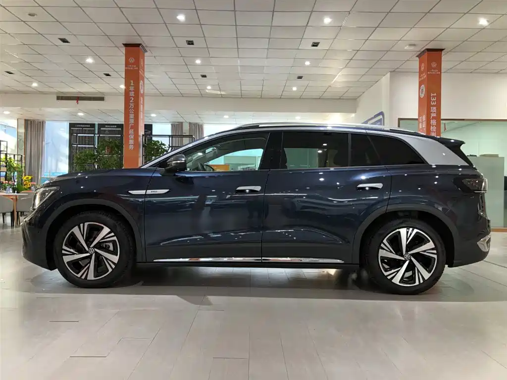 VOLKSWAGEN ID.6 CROZZ