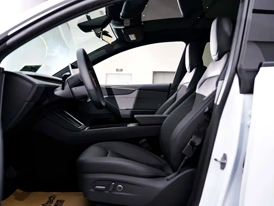 Photo 26 - Tesla Model Y