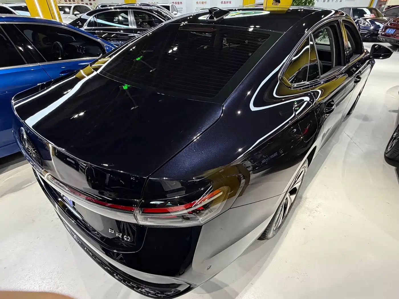 Photo 6 - Volkswagen Passat