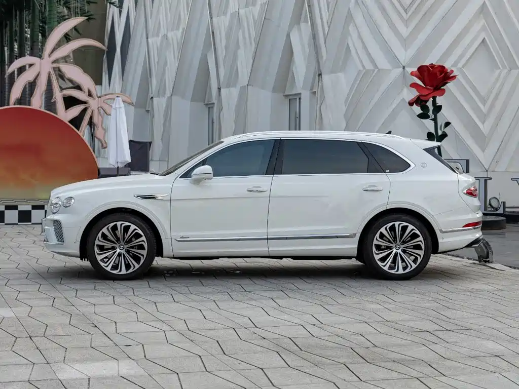 Bentley Bentayga 2026 2026 4.0T V8 Long Wheelbase Azure Edition