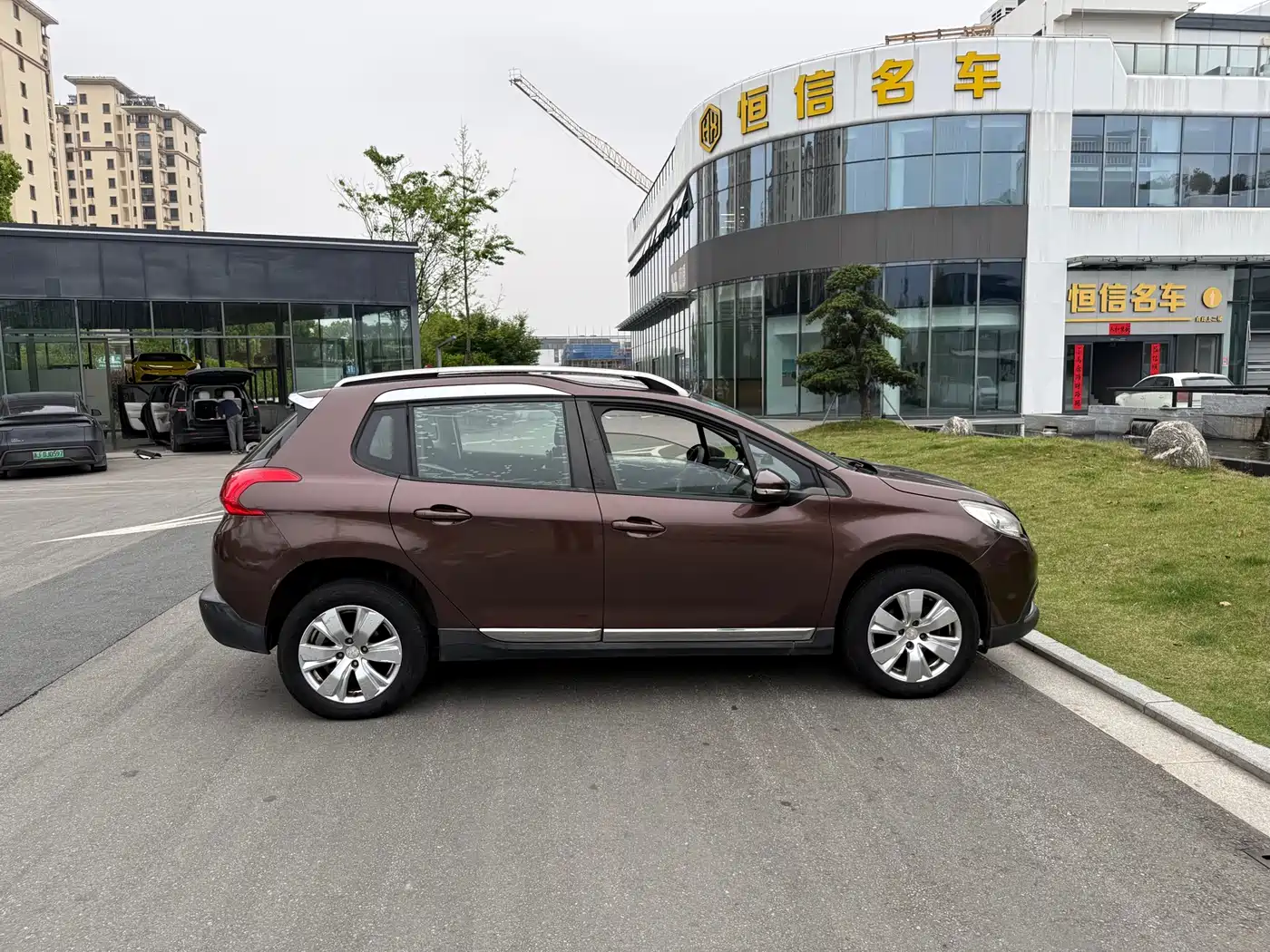 Peugeot 2008 2014 1.6L Automatic Fashion Edition фото 12