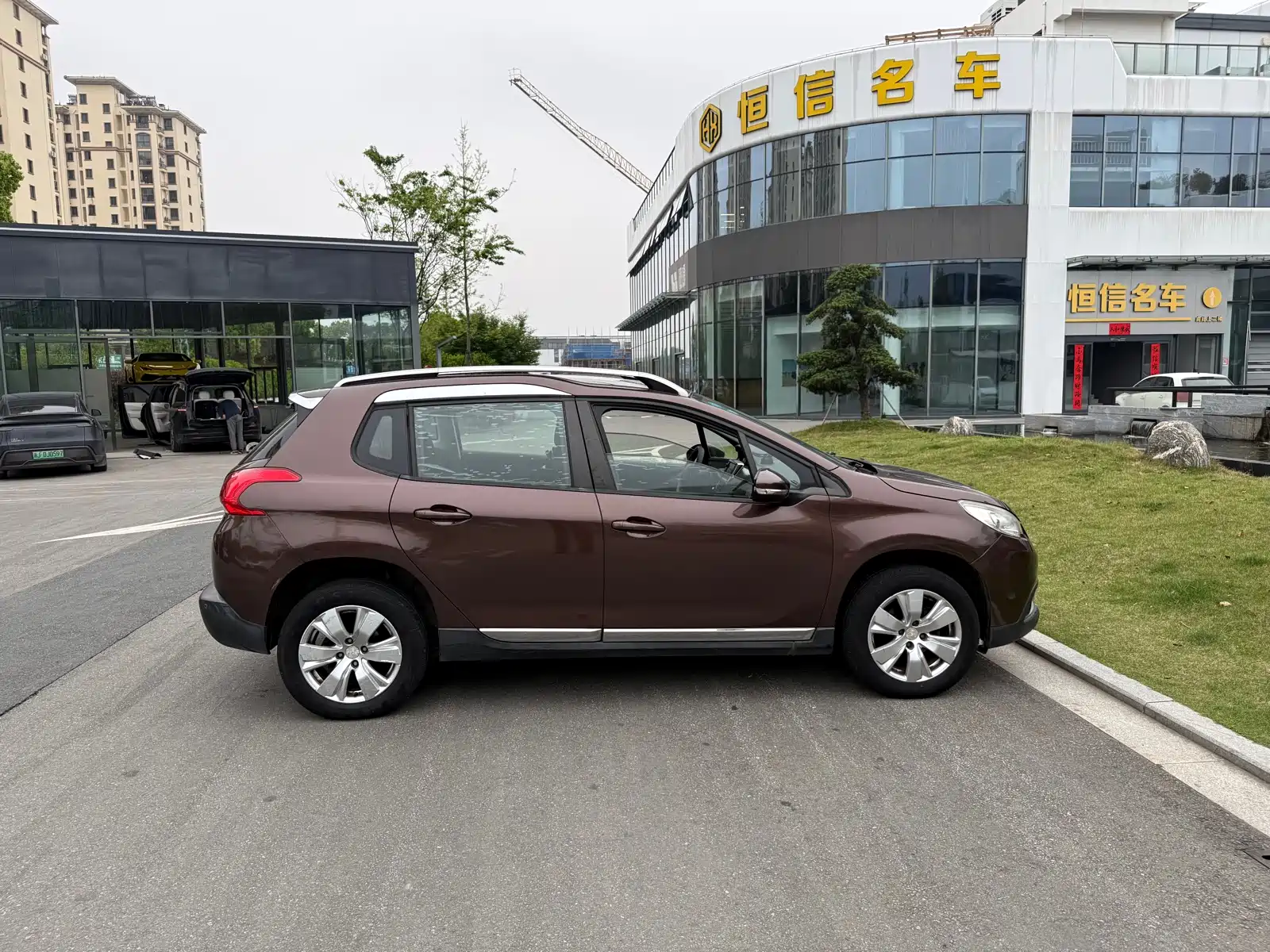 صورة 12 - Peugeot 2008