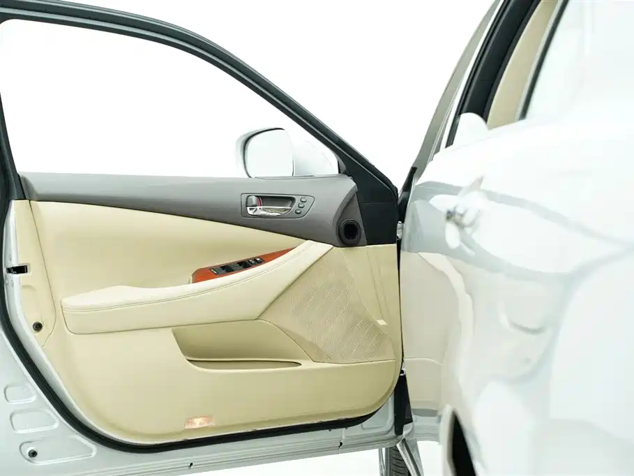 Lexus ES 2006 350 фото 13