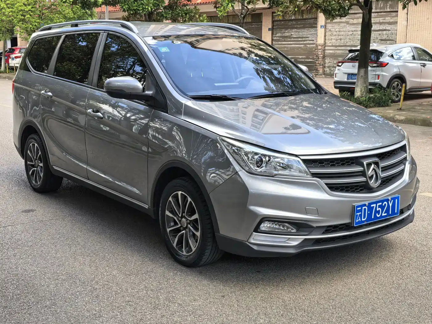 Baojun 730 2020 2019 1.5L Manual Fashion Edition 7-Seater China VI