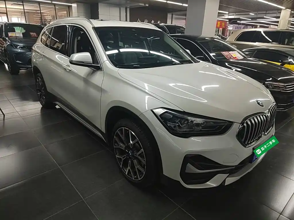 Фото 22 - BMW X1