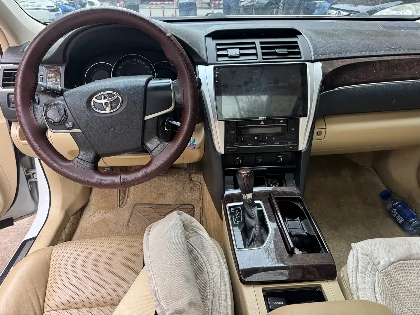 Toyota Camry 2016 2.0G 10th Anniversary Leading Edition фото 9