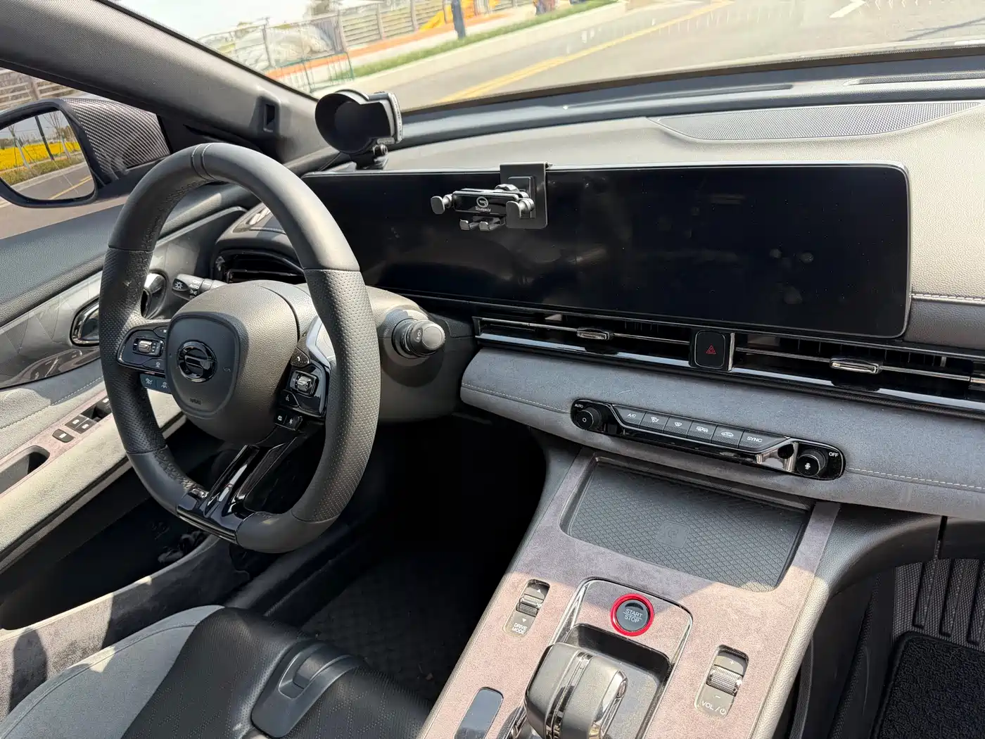 GAC Trumpchi Trumpchi Emkoo 2024 Model 400T Auto Shadow Leopard R MAX Edition фото 16