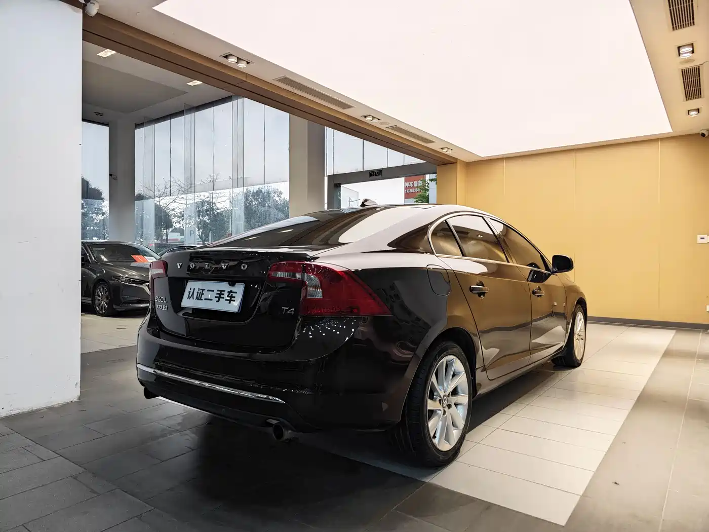 Фото 28 - Volvo S60