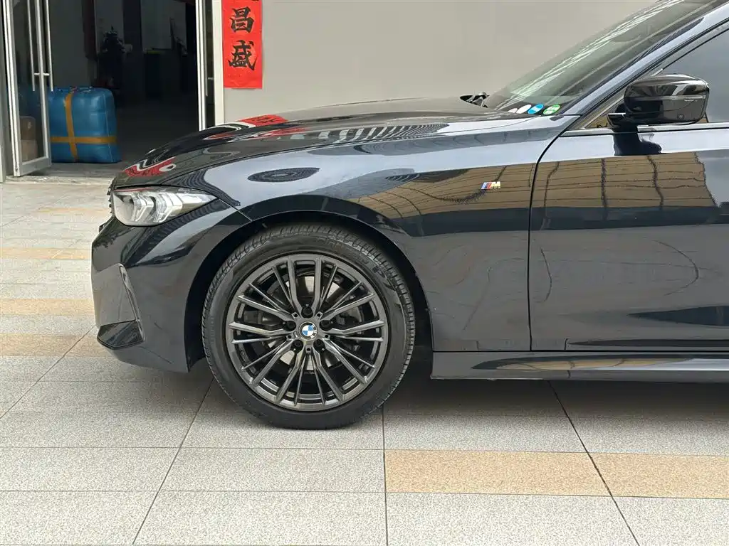 BMW 3 Series 2024 325Li M Sport Shadowline Package фото 23