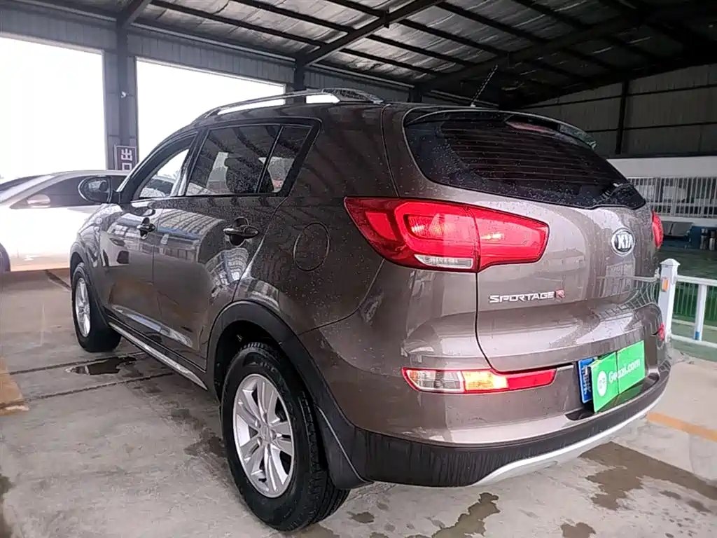 Kia Sportage 2016 2.0L Manual 2WD GL фото 5