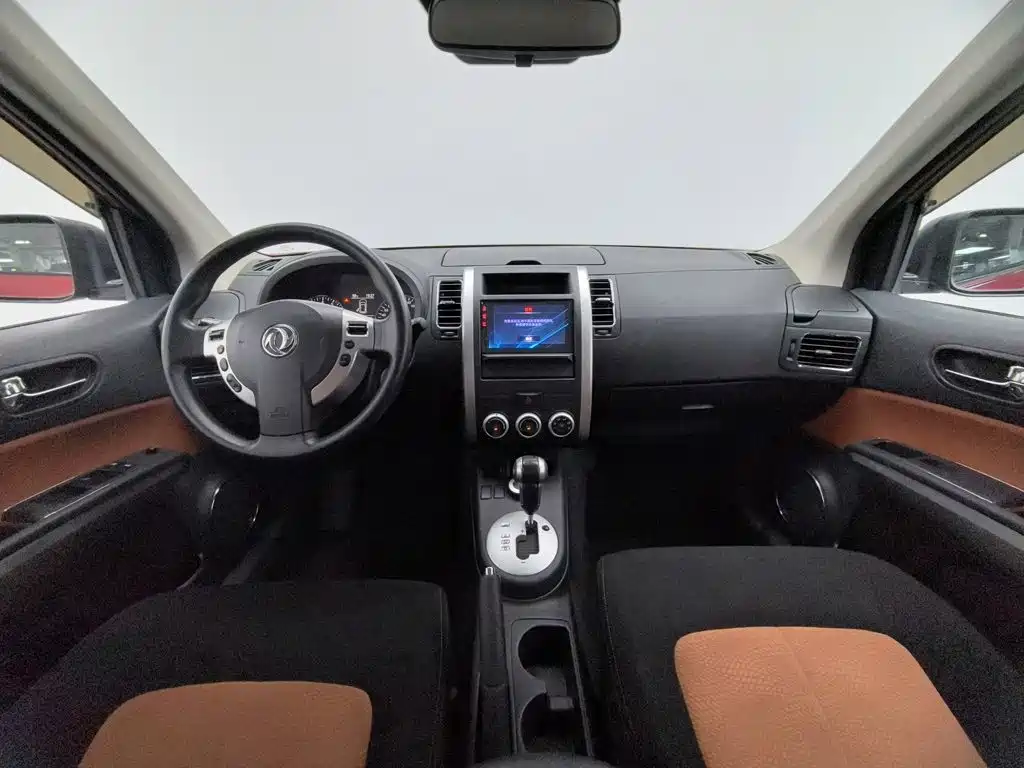Dongfeng Fengdu MX6 2016 2015 2.0L CVT 4WD All-round Edition