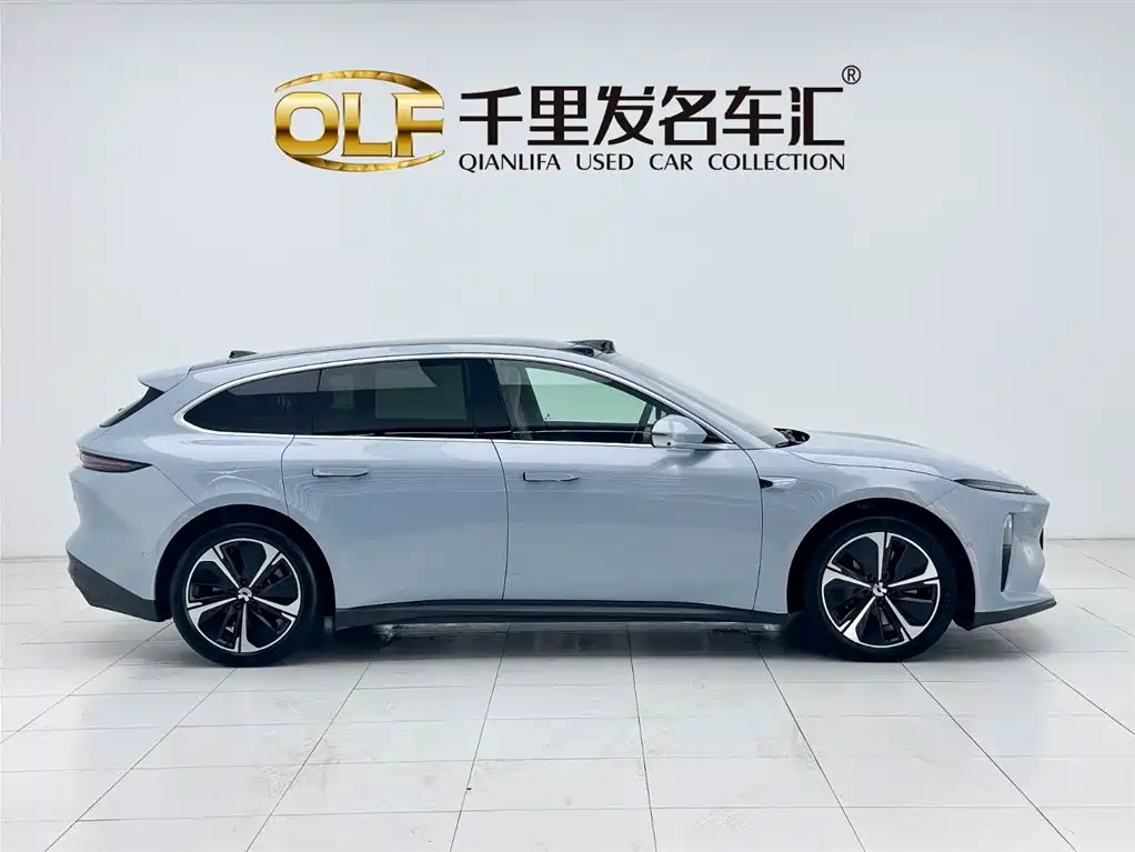 NIO NIO ET5T
