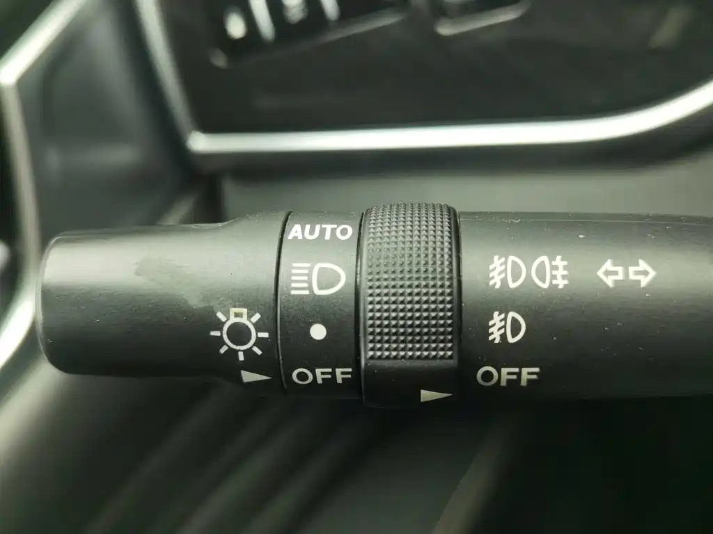 Dongfeng Fengguang Fengguang ix5 2019 2019 220T CVT Smart Style China V