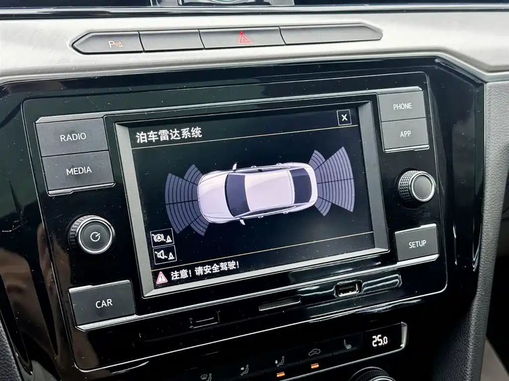 Volkswagen FAW-Volkswagen CC 2019 330TSI Luxury Appearance (China V) фото 14